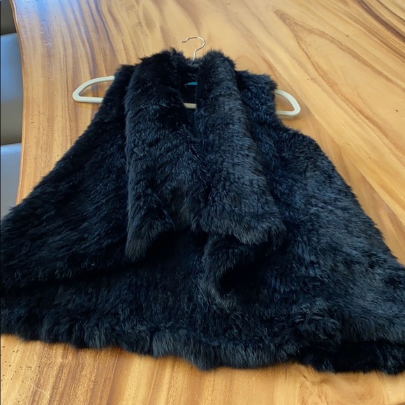 Alice and Olivia draped fur vest - Picture 4 of 4